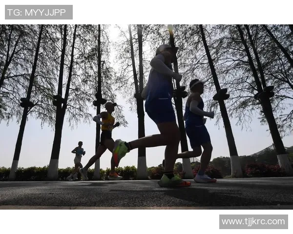 南京极限运动队在马拉松大满贯中的精彩表现与状态分析