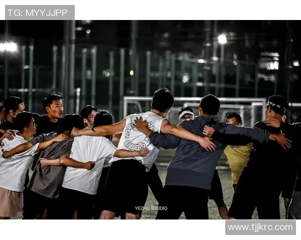 南京飞盘队与成都飞盘队赛后复盘分析意识对抗与战术执行的深度探讨