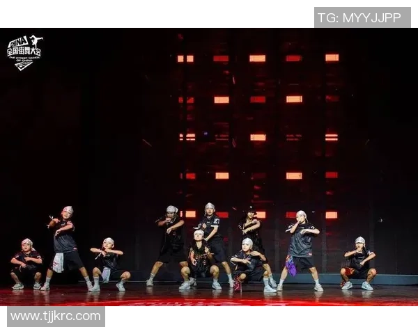 武汉街舞队与重庆街舞队对决分析个人能力的较量与启示 武汉街舞队与重庆街舞队对决分析个人能力的较量与启示