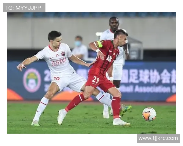 深圳足球队防反战术解析：深度剖析其成功背后的秘密与策略