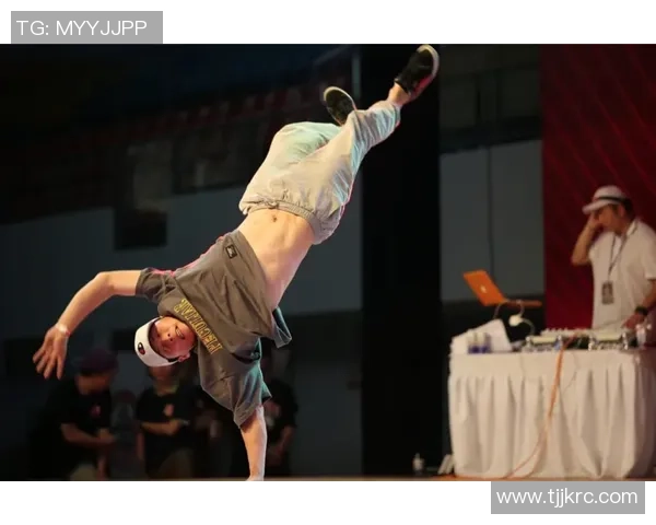 西安街舞队在世界攀岩锦标赛中以88分稳居积分榜首位 西安街舞队在世界攀岩锦标赛中以88分稳居积分榜首位