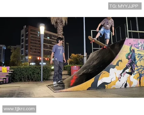 聚焦滑板运动:北京滑板队分享比赛经验与成长故事 聚焦滑板运动:北京滑板队分享比赛经验与成长故事